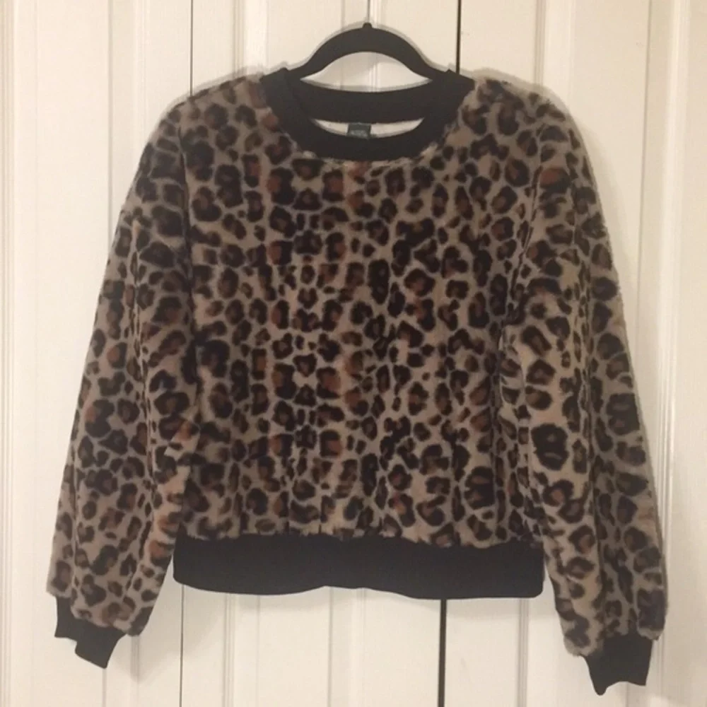 Wild Fable sweatshirt leopard print faux f… - Picture 2 of 8
